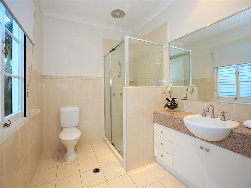 85 Lindsay Street, Hawthorne QLD 4171