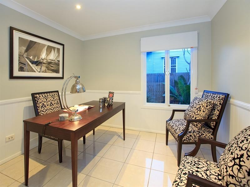 85 Lindsay Street, Hawthorne QLD 4171