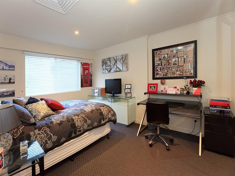 33 Aaron Avenue, Hawthorne QLD 4171