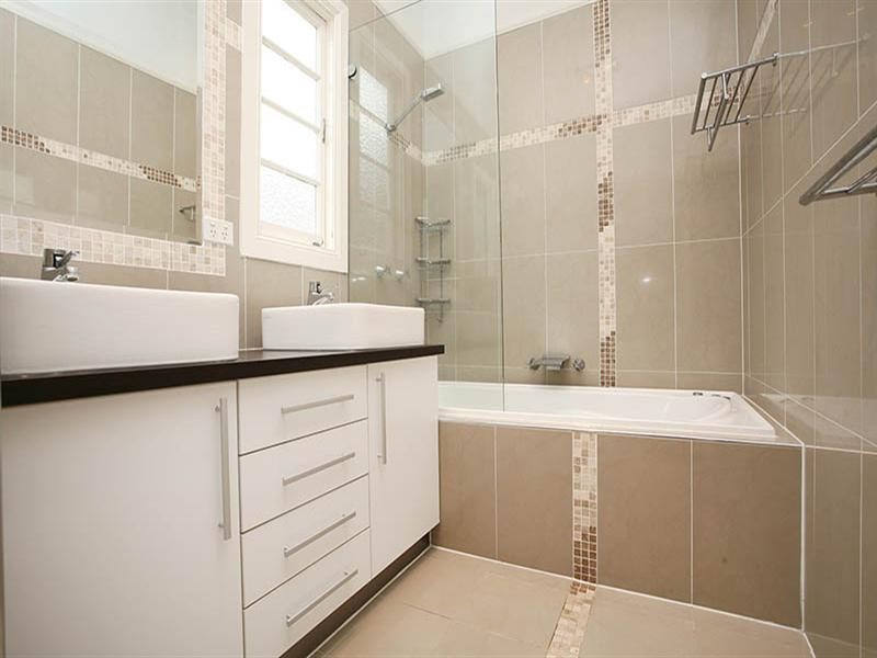 219 Riding Road, Balmoral QLD 4171