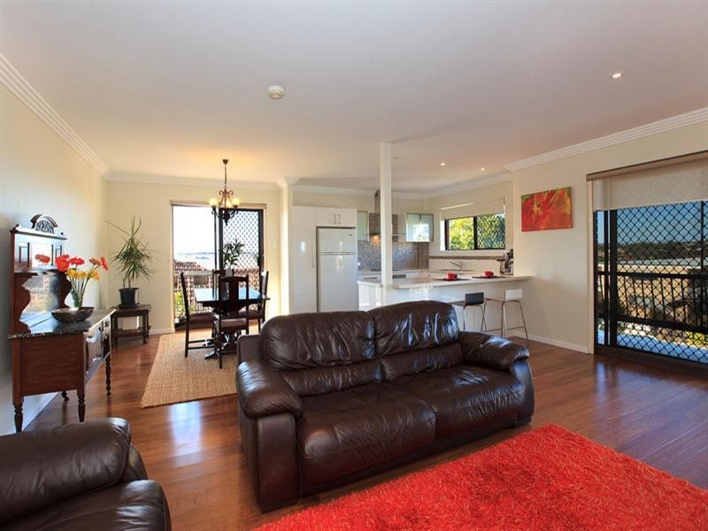 8/70 Kirkland Avenue, Coorparoo QLD 4151