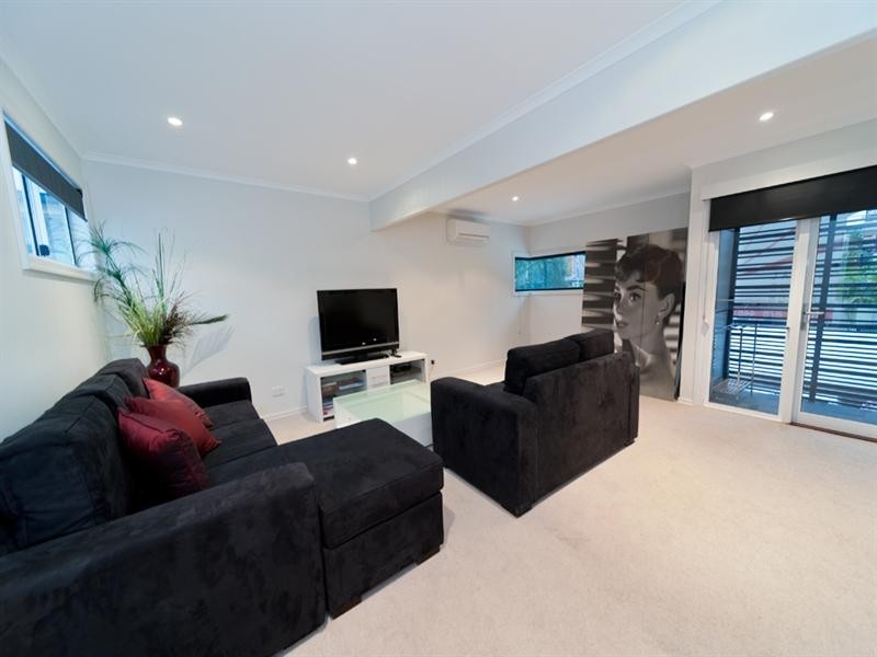 14 Eskgrove Street, East Brisbane QLD 4169