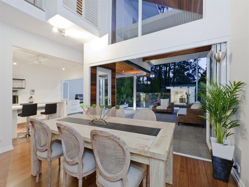 14 Eskgrove Street, East Brisbane QLD 4169