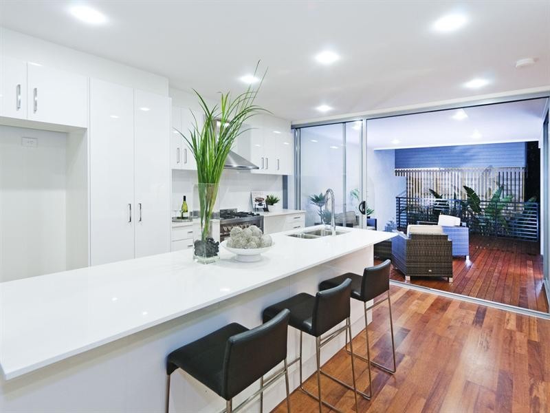 17 Walter Street, Bulimba QLD 4171