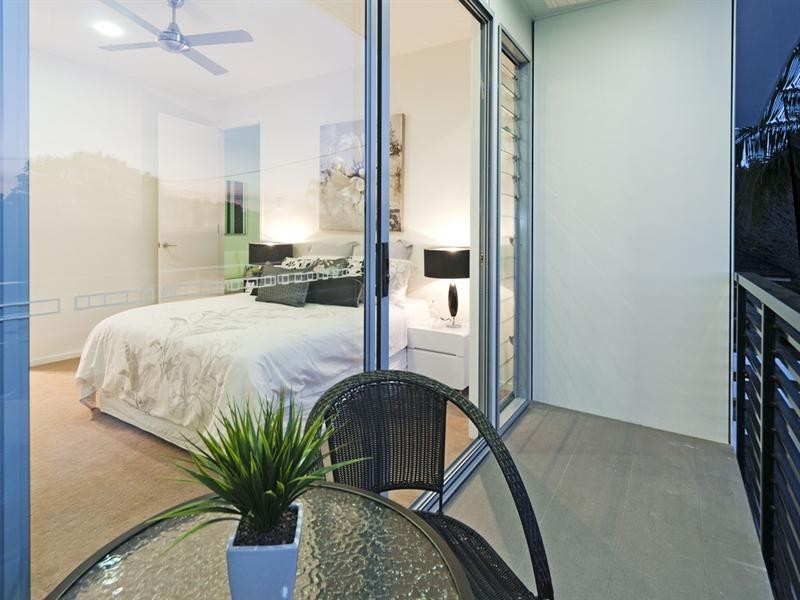 17 Walter Street, Bulimba QLD 4171
