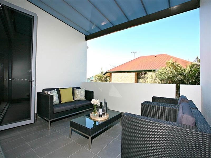 64 Barton Road, Hawthorne QLD 4171