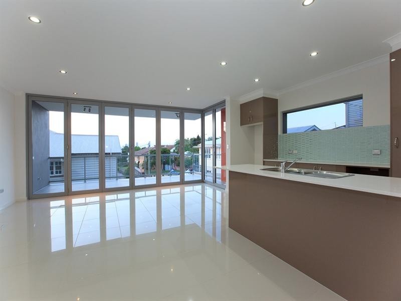 1-3/53 Douglas Street, Greenslopes QLD 4120