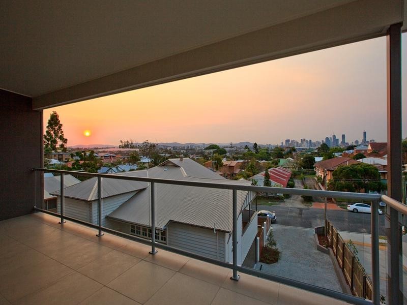 1-3/53 Douglas Street, Greenslopes QLD 4120