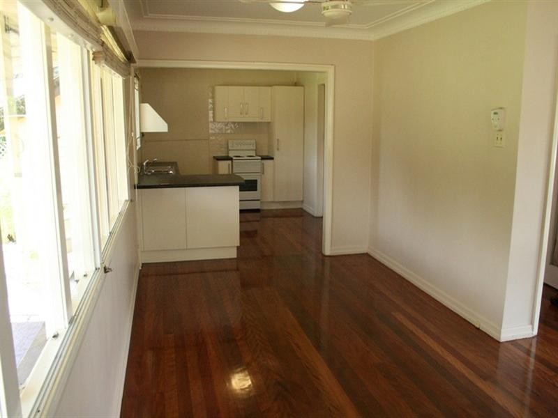 7 Delsie Street, Cannon Hill QLD 4170