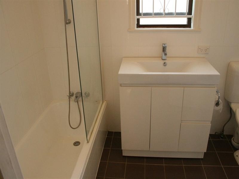 7 Delsie Street, Cannon Hill QLD 4170