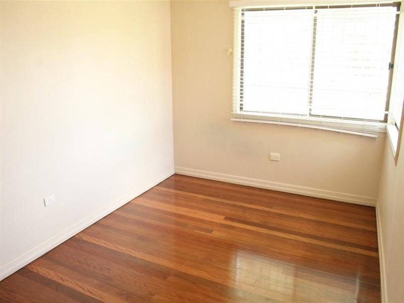 7 Delsie Street, Cannon Hill QLD 4170