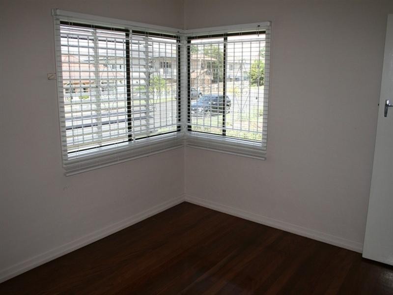 7 Delsie Street, Cannon Hill QLD 4170