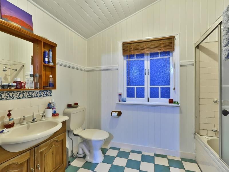 11 Karthina Street, Bulimba QLD 4171