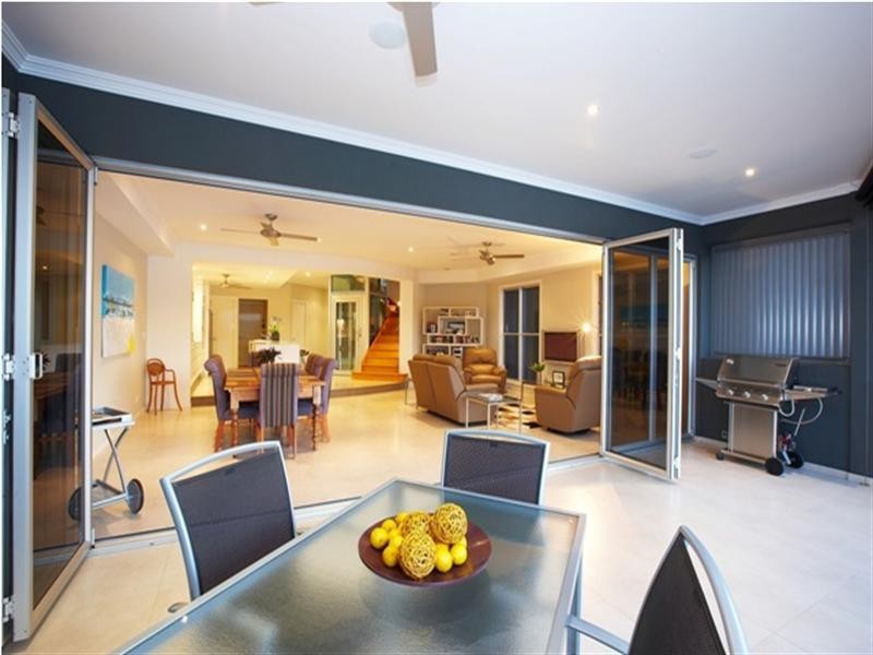 East Brisbane QLD 4169