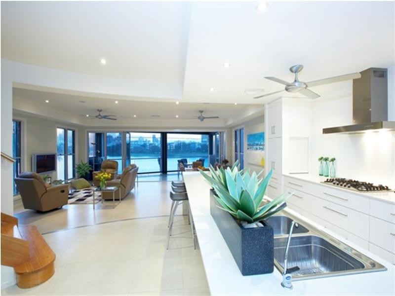 East Brisbane QLD 4169