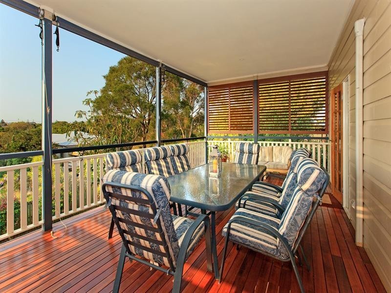 14 Vendale Avenue, Moorooka QLD 4105