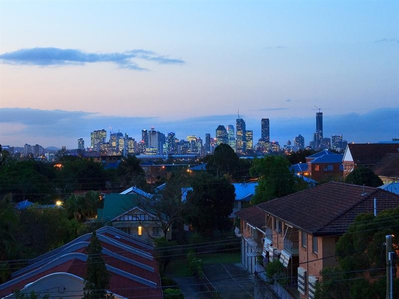 51 Douglas Street, Greenslopes QLD 4120