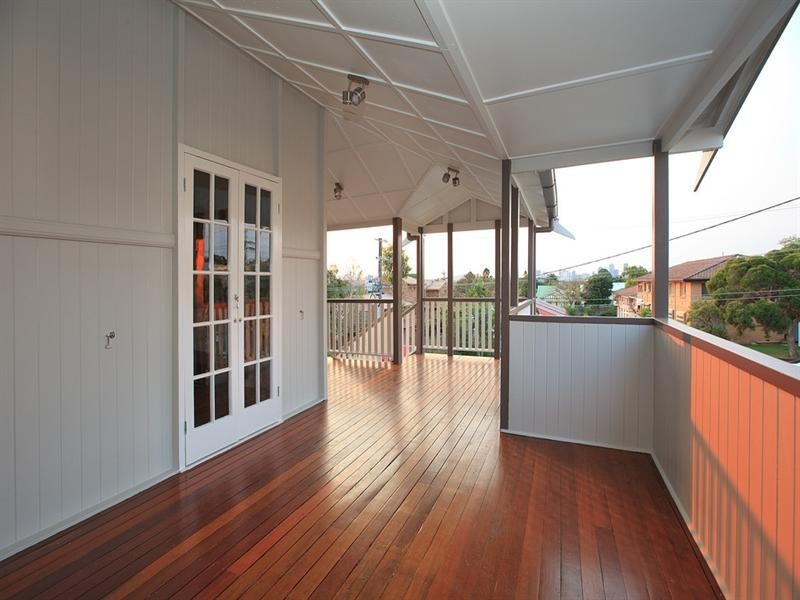 51 Douglas Street, Greenslopes QLD 4120