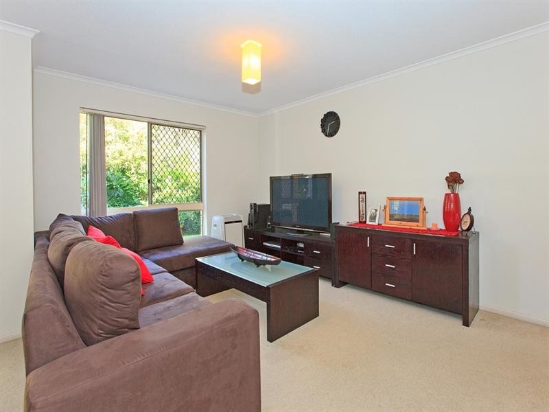 1/19 Edith Street, Greenslopes QLD 4120