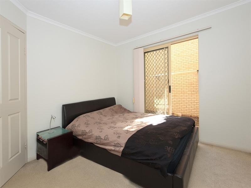 1/19 Edith Street, Greenslopes QLD 4120