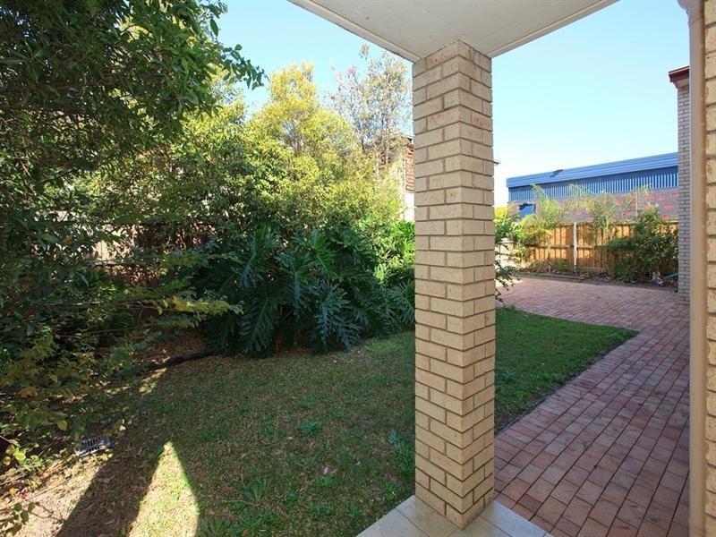 1/19 Edith Street, Greenslopes QLD 4120