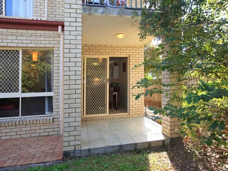 1/19 Edith Street, Greenslopes QLD 4120