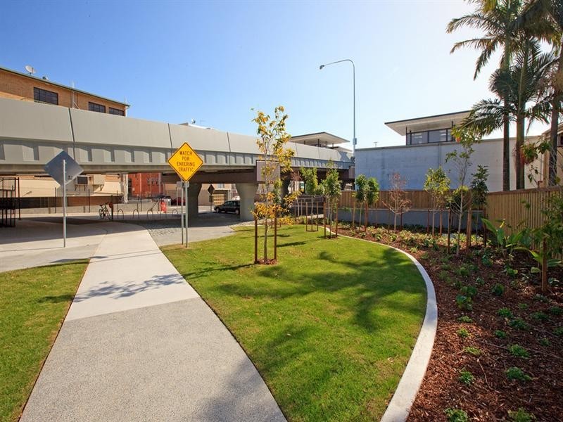 1/19 Edith Street, Greenslopes QLD 4120