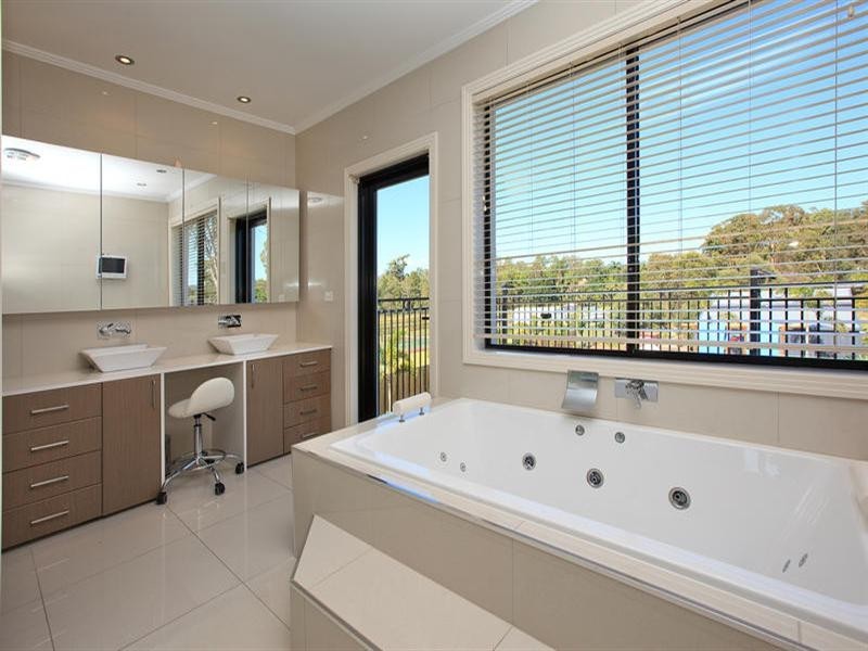 393 Boston Road, Belmont QLD 4153