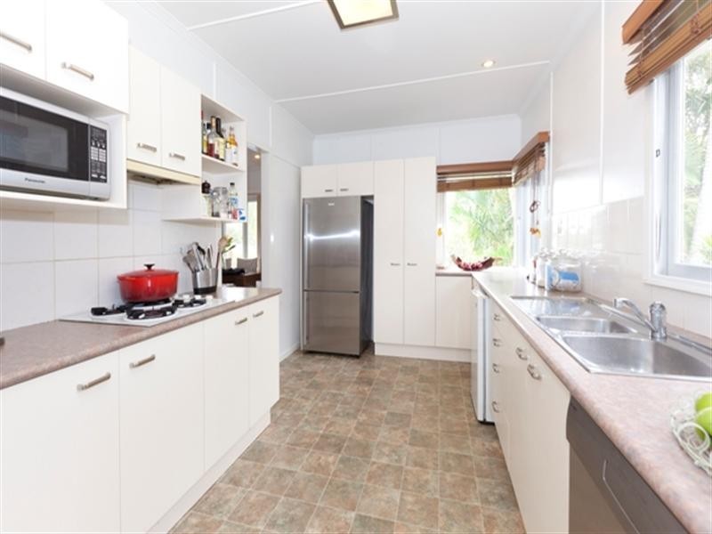 24 Kelsey Street, Coorparoo QLD 4151