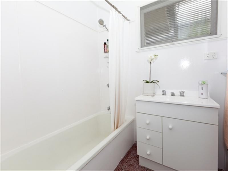 24 Kelsey Street, Coorparoo QLD 4151