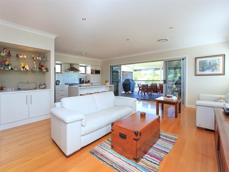 15 Kelsey Street, Coorparoo QLD 4151