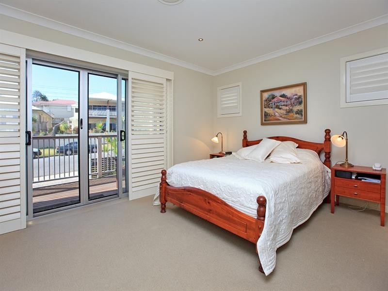 15 Kelsey Street, Coorparoo QLD 4151