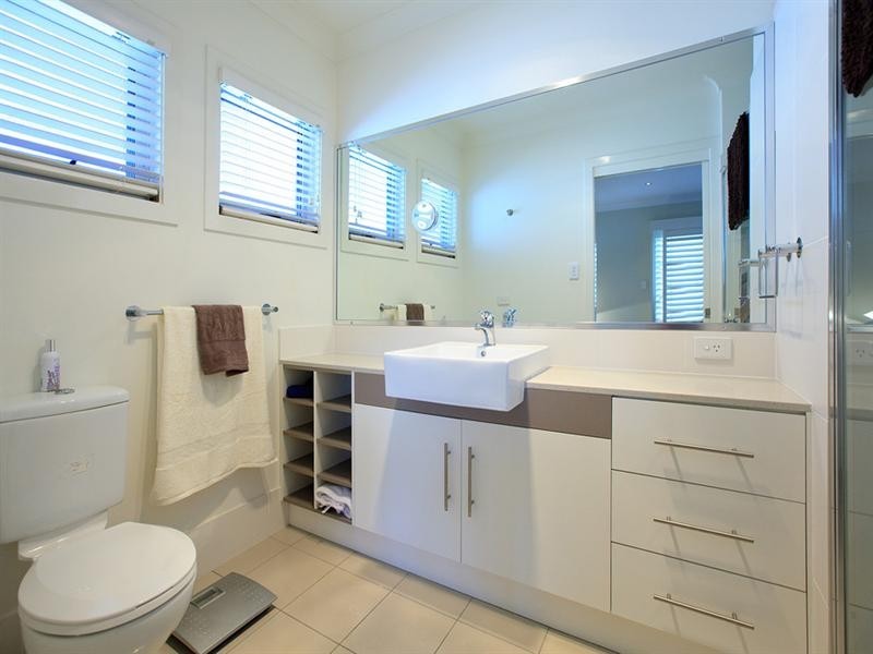 15 Kelsey Street, Coorparoo QLD 4151