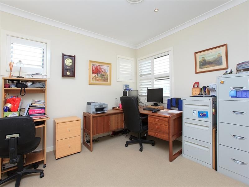 15 Kelsey Street, Coorparoo QLD 4151