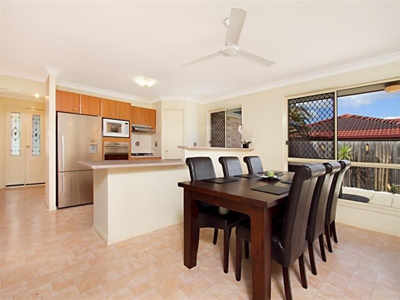 12 Templar Street, Wynnum West QLD 4178