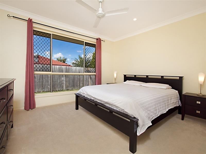 12 Templar Street, Wynnum West QLD 4178