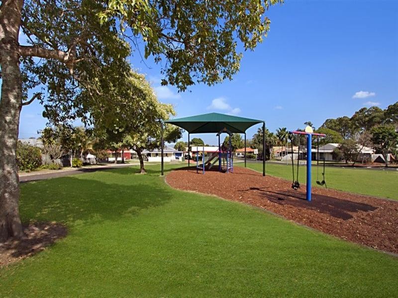 12 Templar Street, Wynnum West QLD 4178