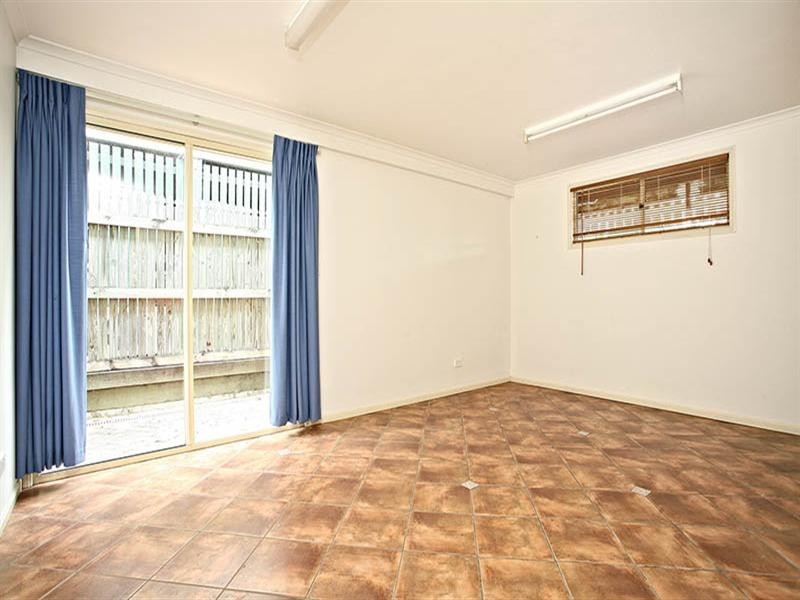 16 Moore Street, Morningside QLD 4170
