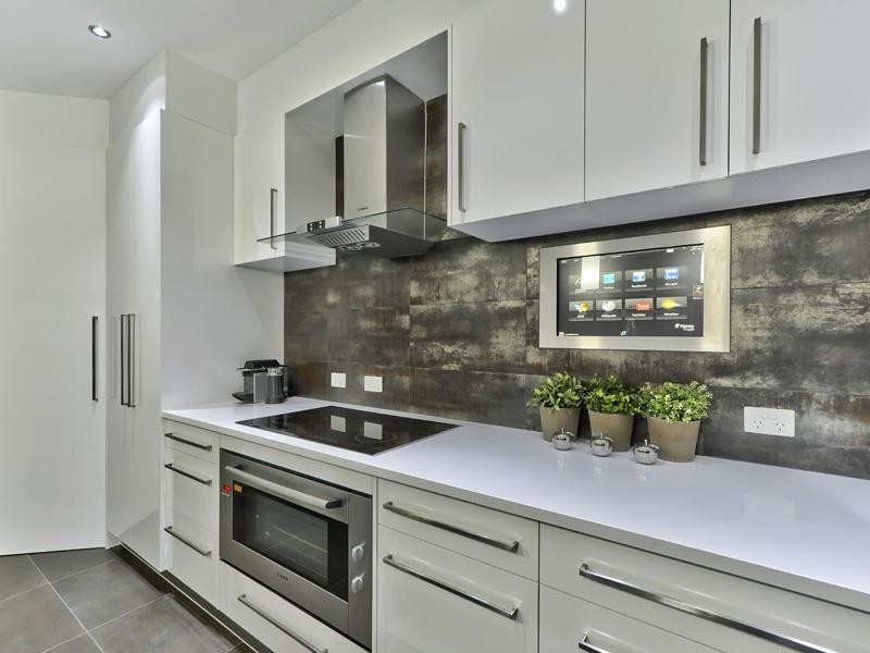 155 Macrossan Avenue, Norman Park QLD 4170