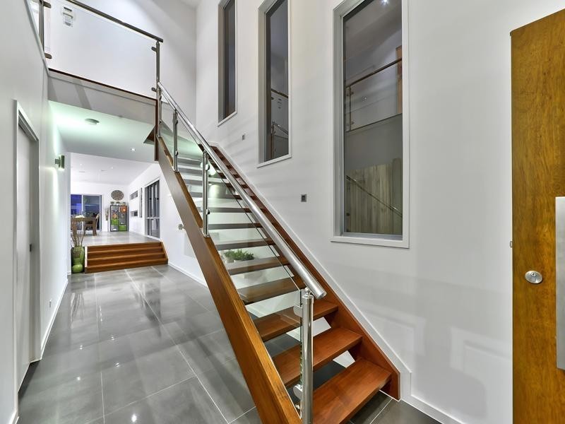 155 Macrossan Avenue, Norman Park QLD 4170