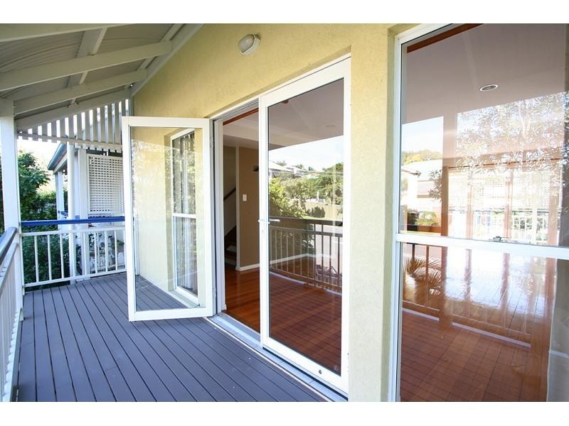 6/7 Miles Street, Hawthorne QLD 4171