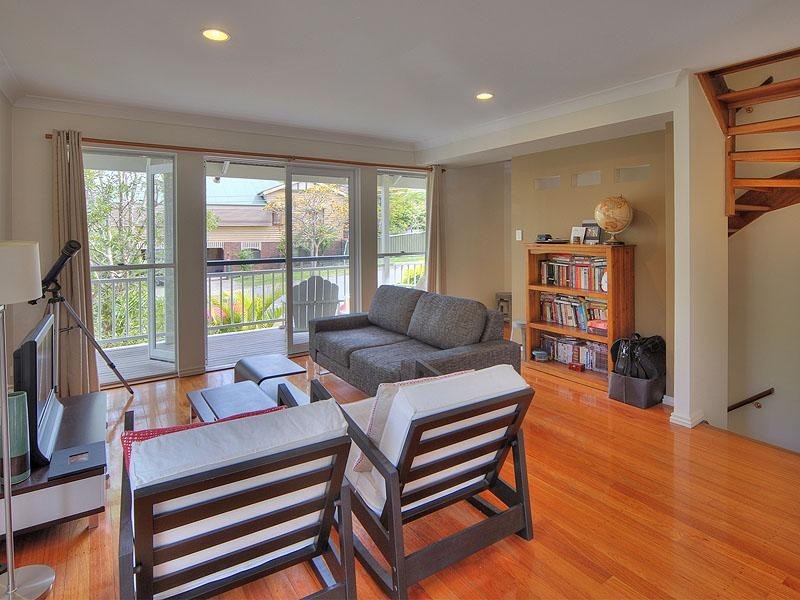 6/7 Miles Street, Hawthorne QLD 4171