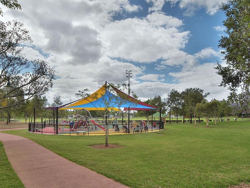 6/7 Miles Street, Hawthorne QLD 4171