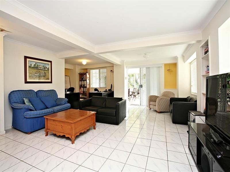 84 Wanda Road, Upper Mount Gravatt QLD 4122