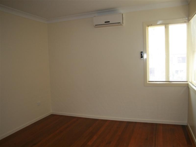 55 Moreton Street, Norman Park QLD 4170