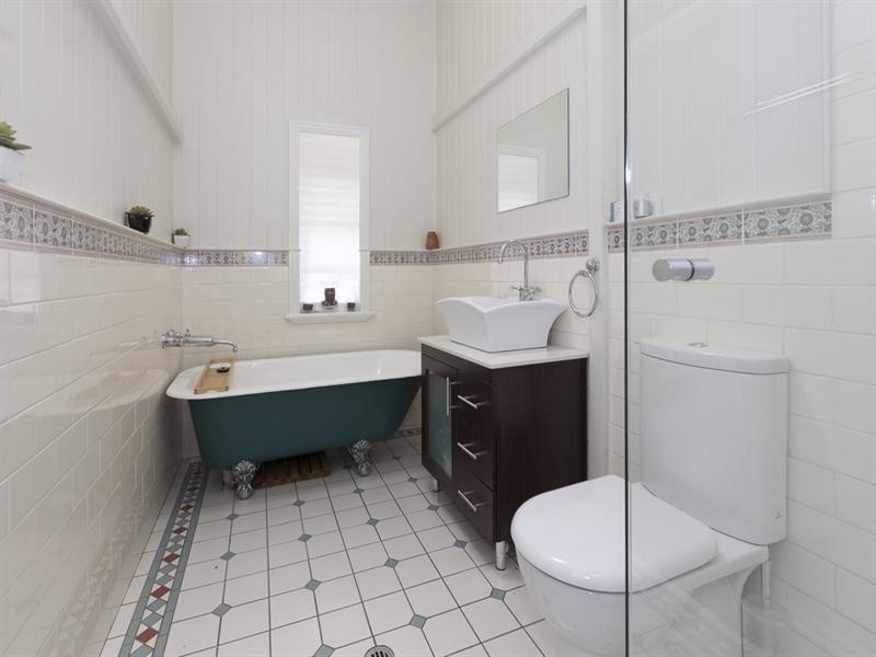 73A Hipwood Street, Norman Park QLD 4170