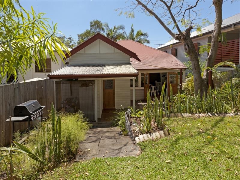 73A Hipwood Street, Norman Park QLD 4170