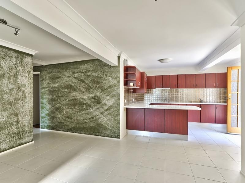61 Wynnum Road, Norman Park QLD 4170