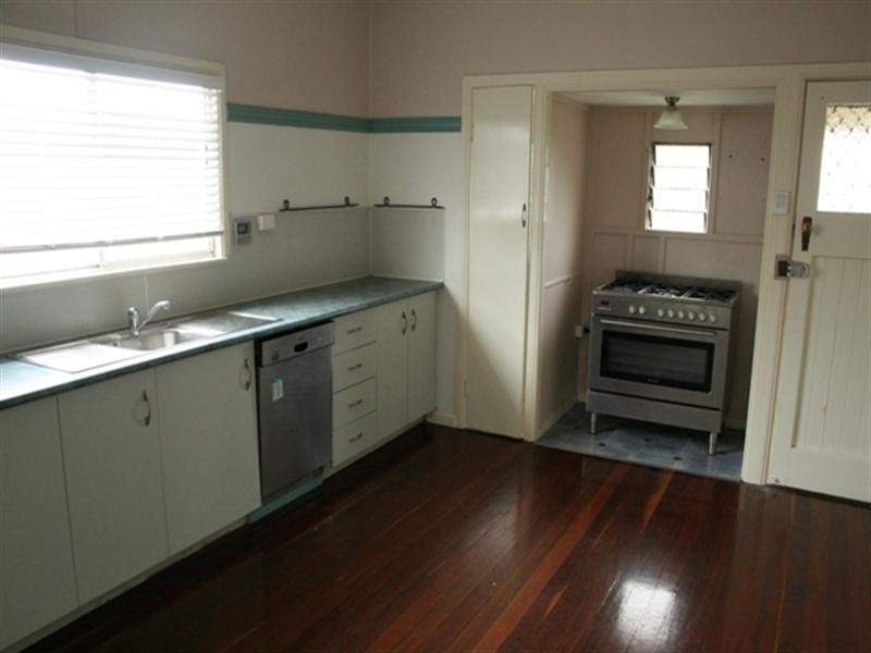 17 Elaroo Street, Morningside QLD 4170