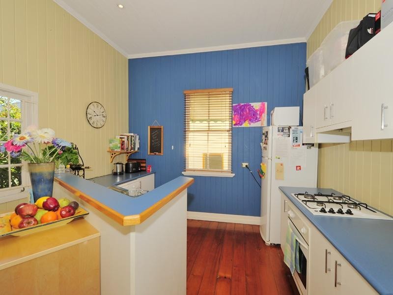 17 Stewart Street, Hawthorne QLD 4171